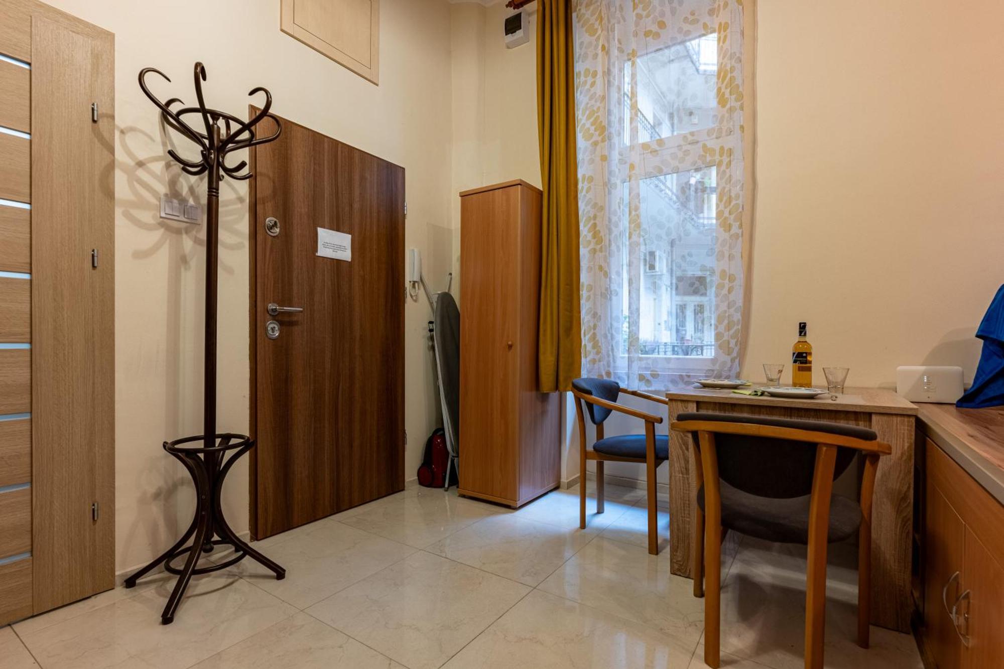 A Quiet In The Heart Of The Appartamento Budapest