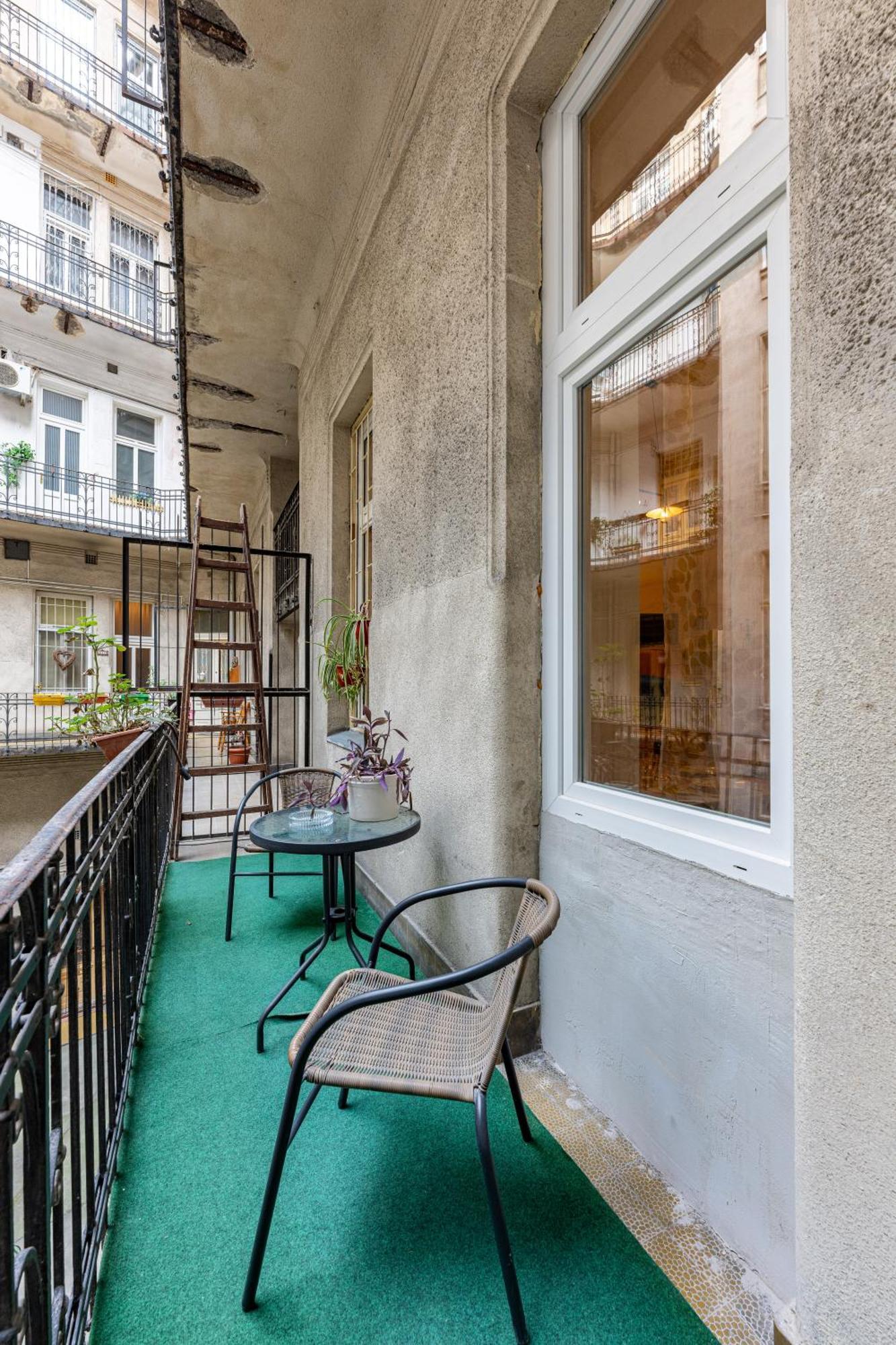 A Quiet In The Heart Of The Apartamento *